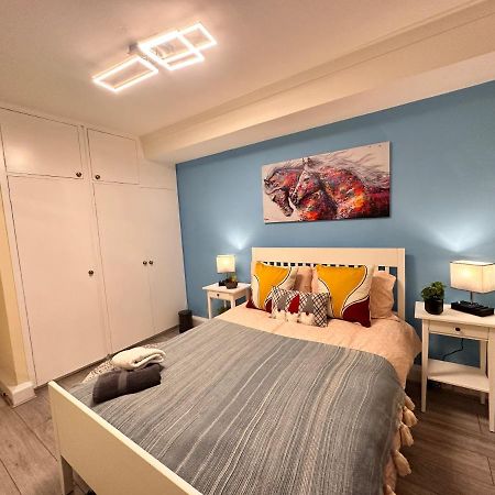 Posh 2-Bedroom, Living Room, Kitchen & 1.5 Bathroom Londra Exterior foto