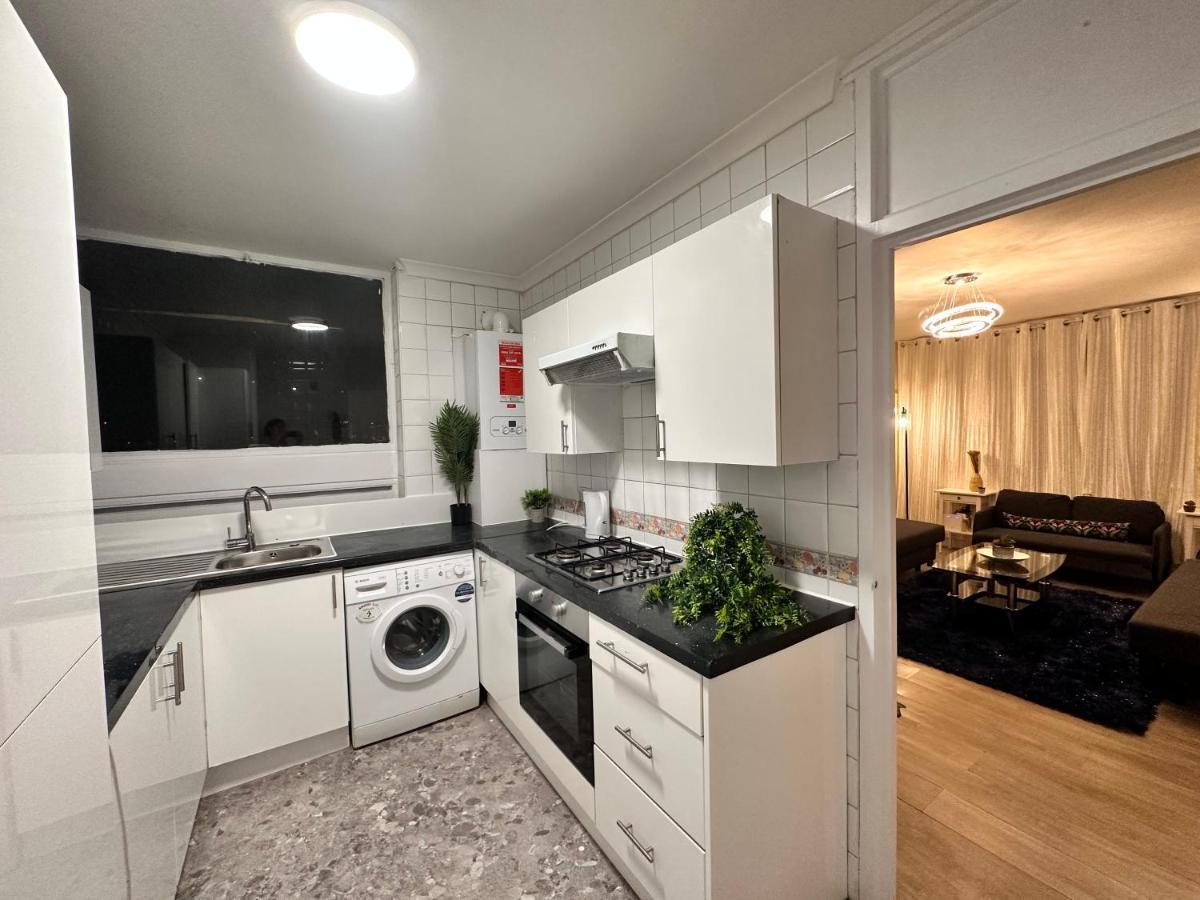 Posh 2-Bedroom, Living Room, Kitchen & 1.5 Bathroom Londra Exterior foto