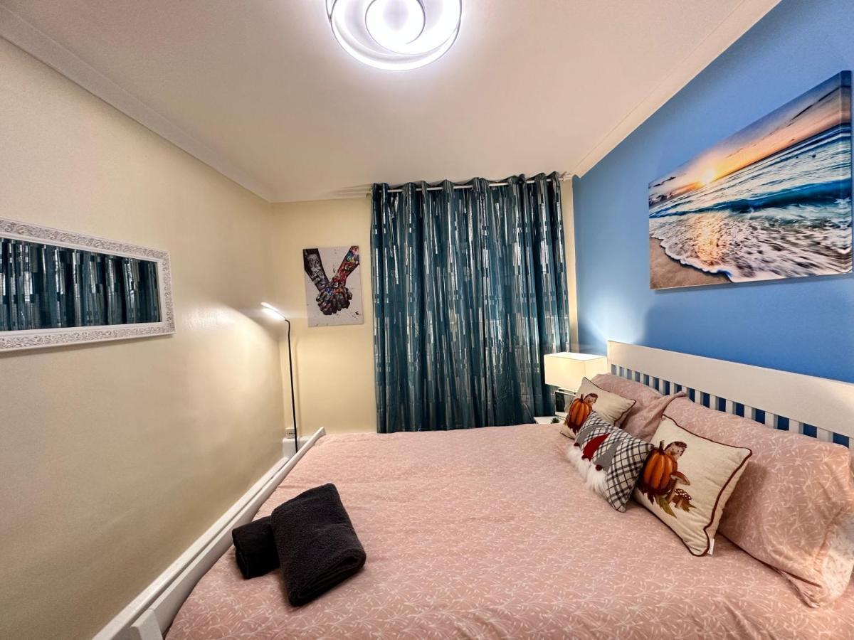 Posh 2-Bedroom, Living Room, Kitchen & 1.5 Bathroom Londra Exterior foto